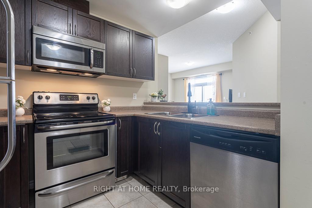 Photo 6 of Unit 412, 2 Colonial Drive, Guelph, Pineridge/Westminster Woods — HOMEH