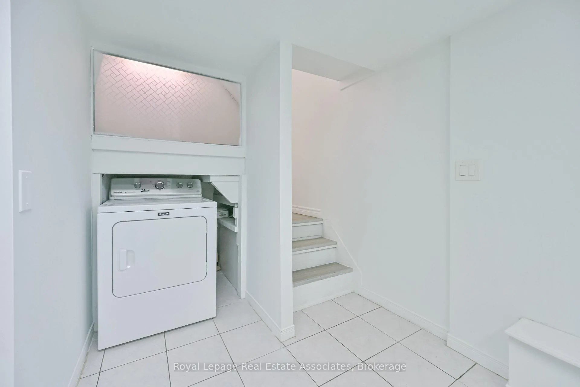 Photo 20 of 20 East Drive, Toronto, Rockcliffe-Smythe — HOMEH