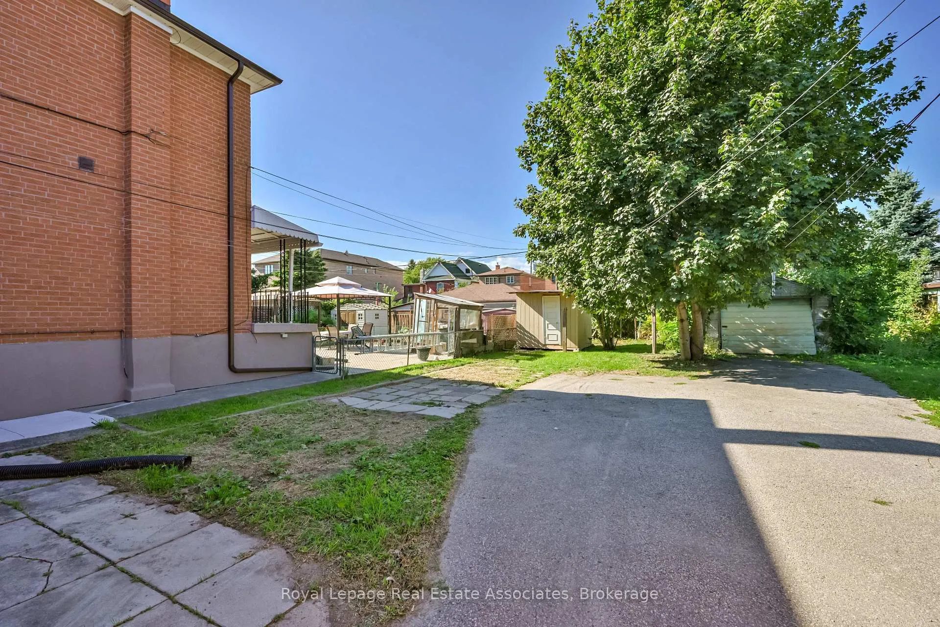Photo 22 of 20 East Drive, Toronto, Rockcliffe-Smythe — HOMEH