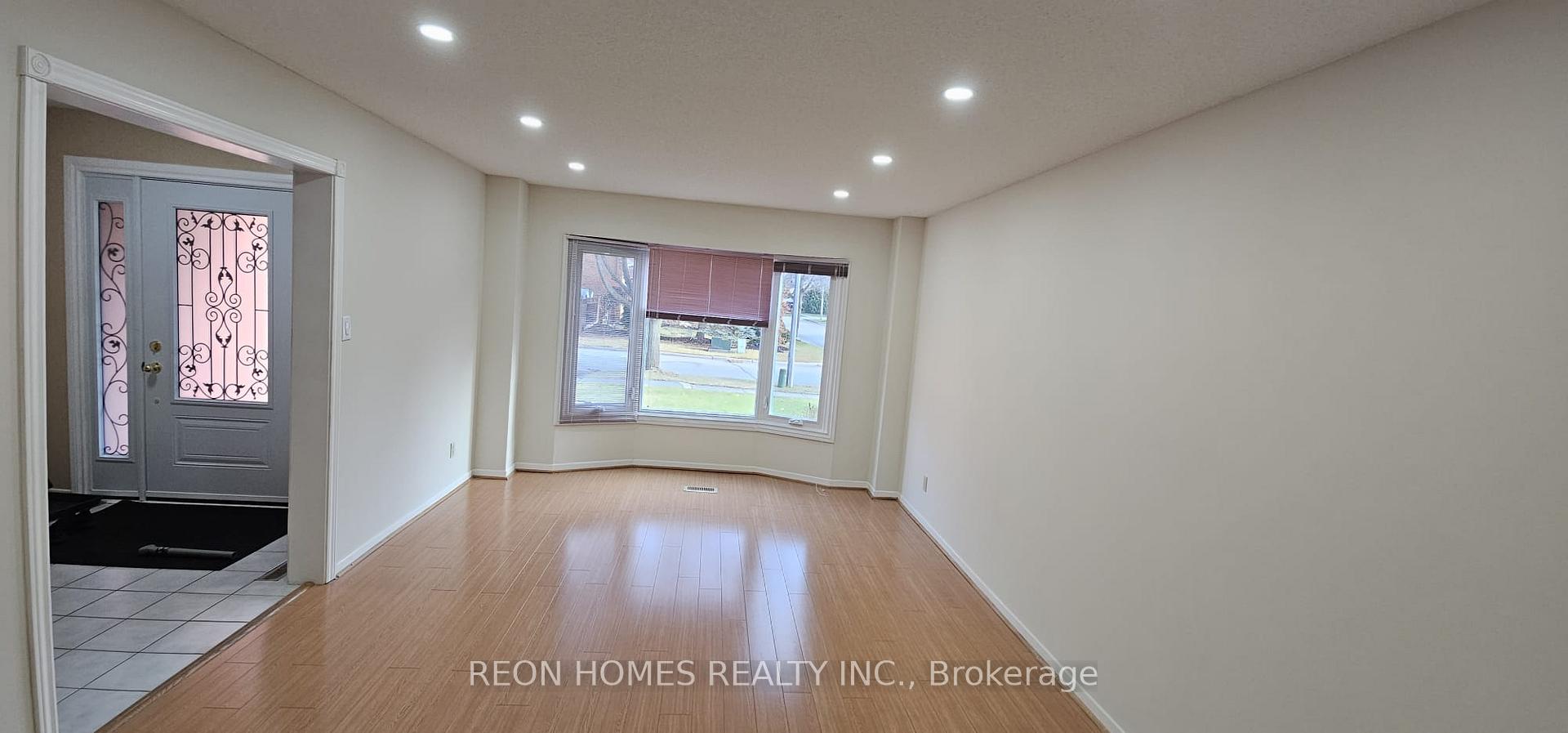 Photo 3 of 18 Bray Drive, Ajax, Central — HOMEH