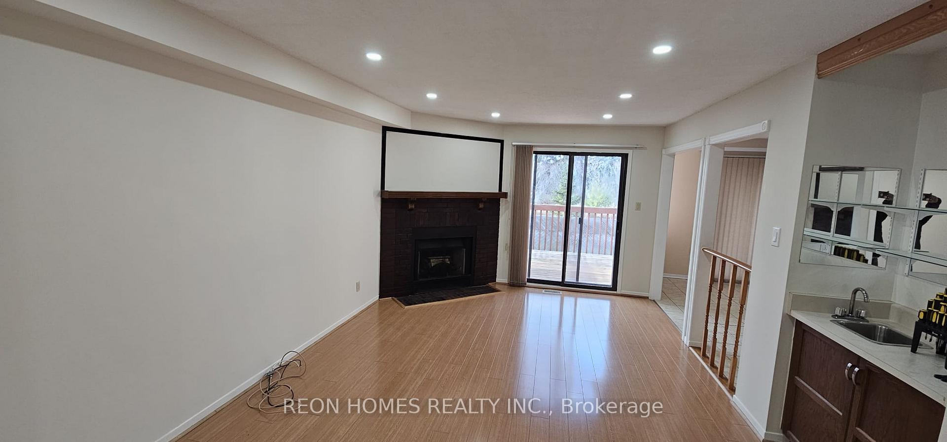 Photo 6 of 18 Bray Drive, Ajax, Central — HOMEH