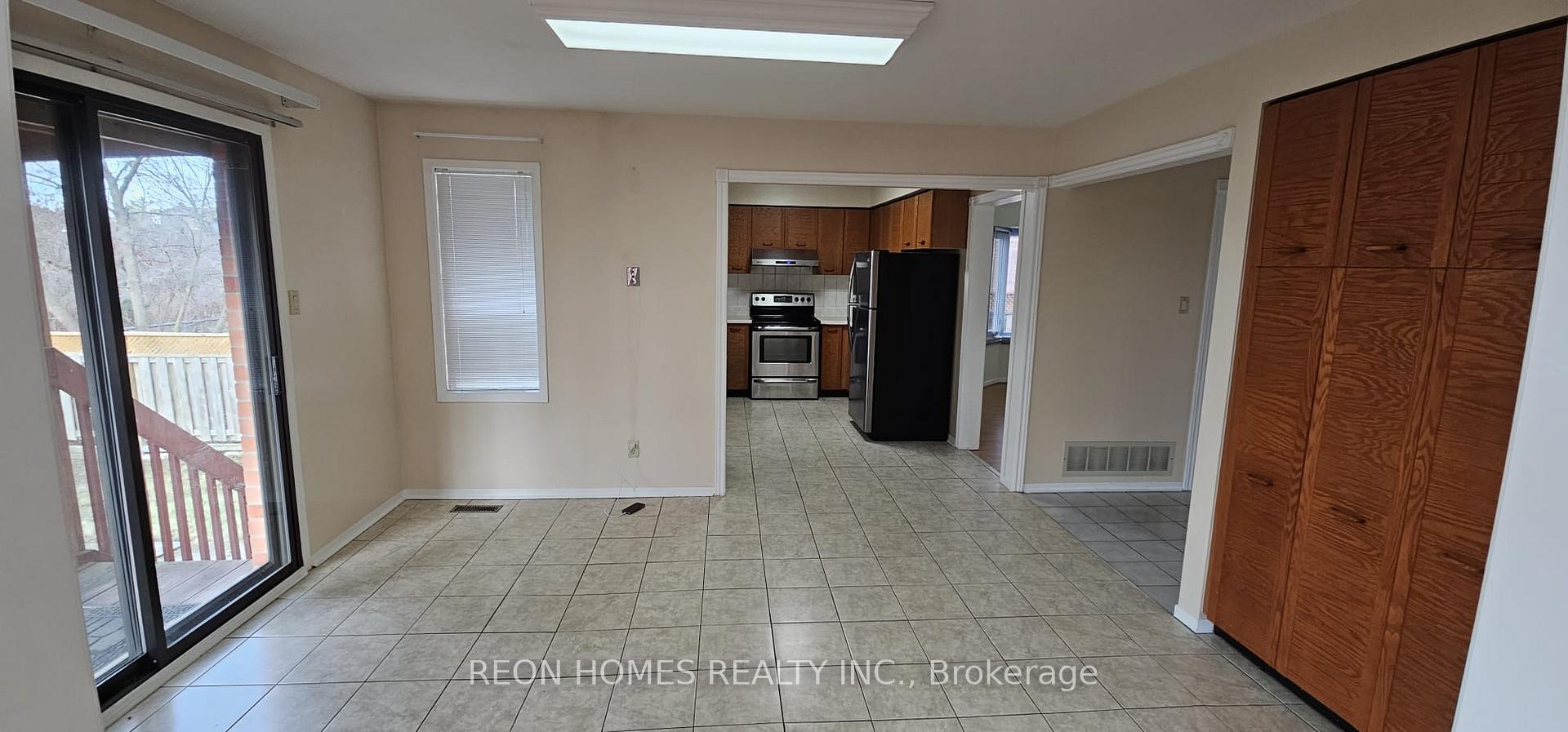 Photo 13 of 18 Bray Drive, Ajax, Central — HOMEH