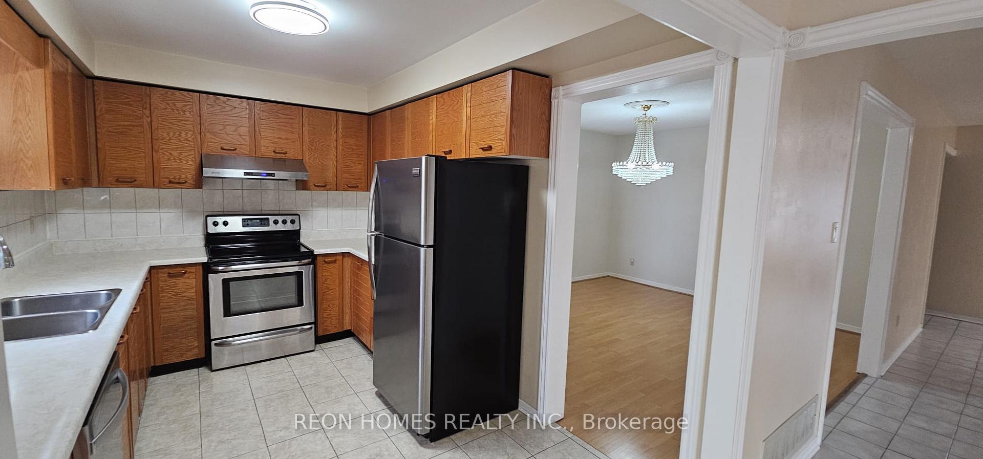 Photo 12 of 18 Bray Drive, Ajax, Central — HOMEH