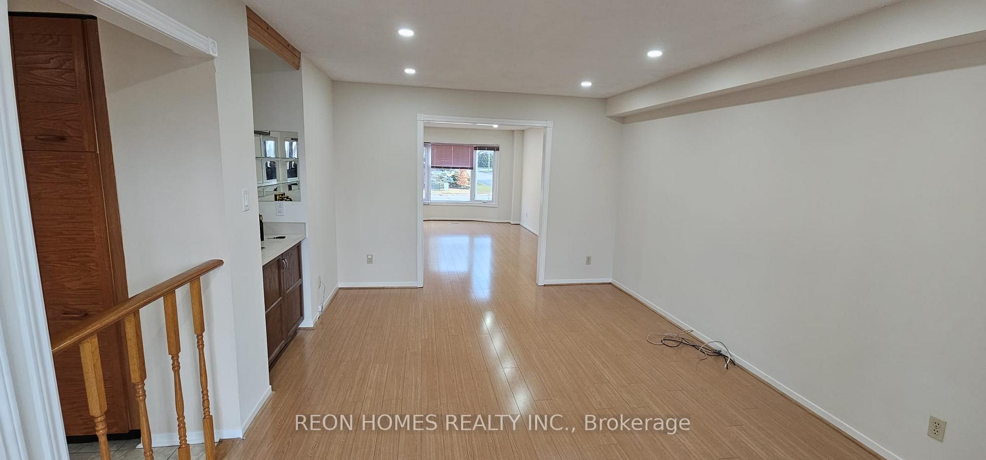Photo 14 of 18 Bray Drive, Ajax, Central — HOMEH