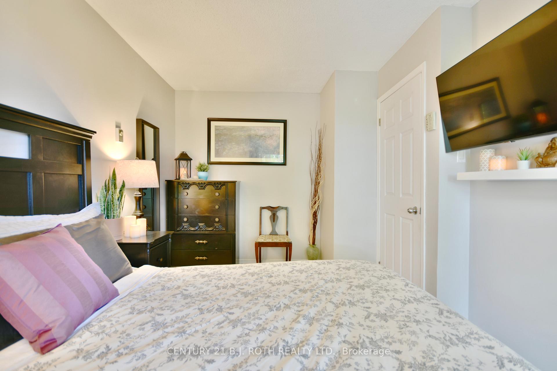 Photo 11 of Unit 8, 30 Loggers Run, Barrie, Ardagh — HOMEH