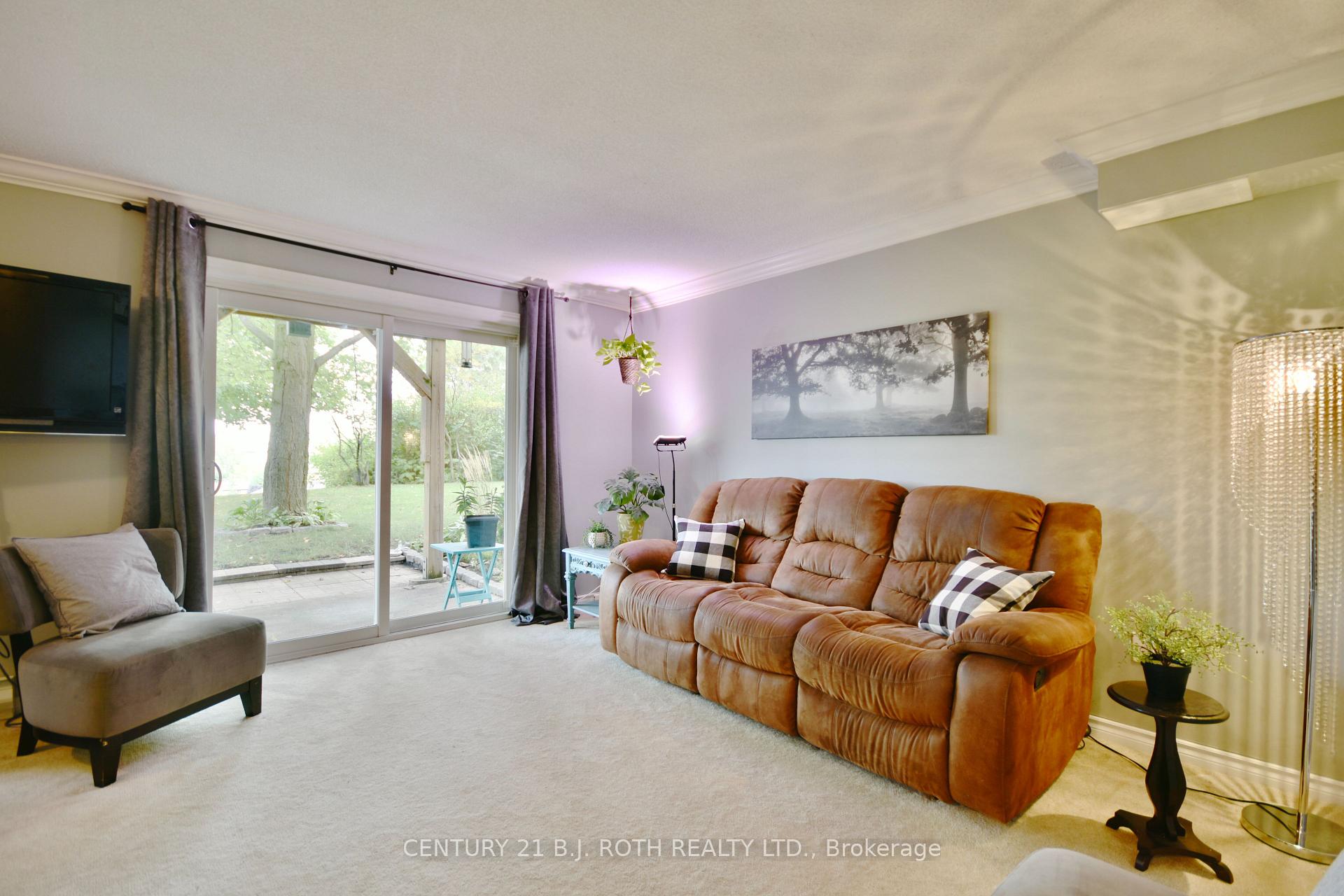 Photo 17 of Unit 8, 30 Loggers Run, Barrie, Ardagh — HOMEH