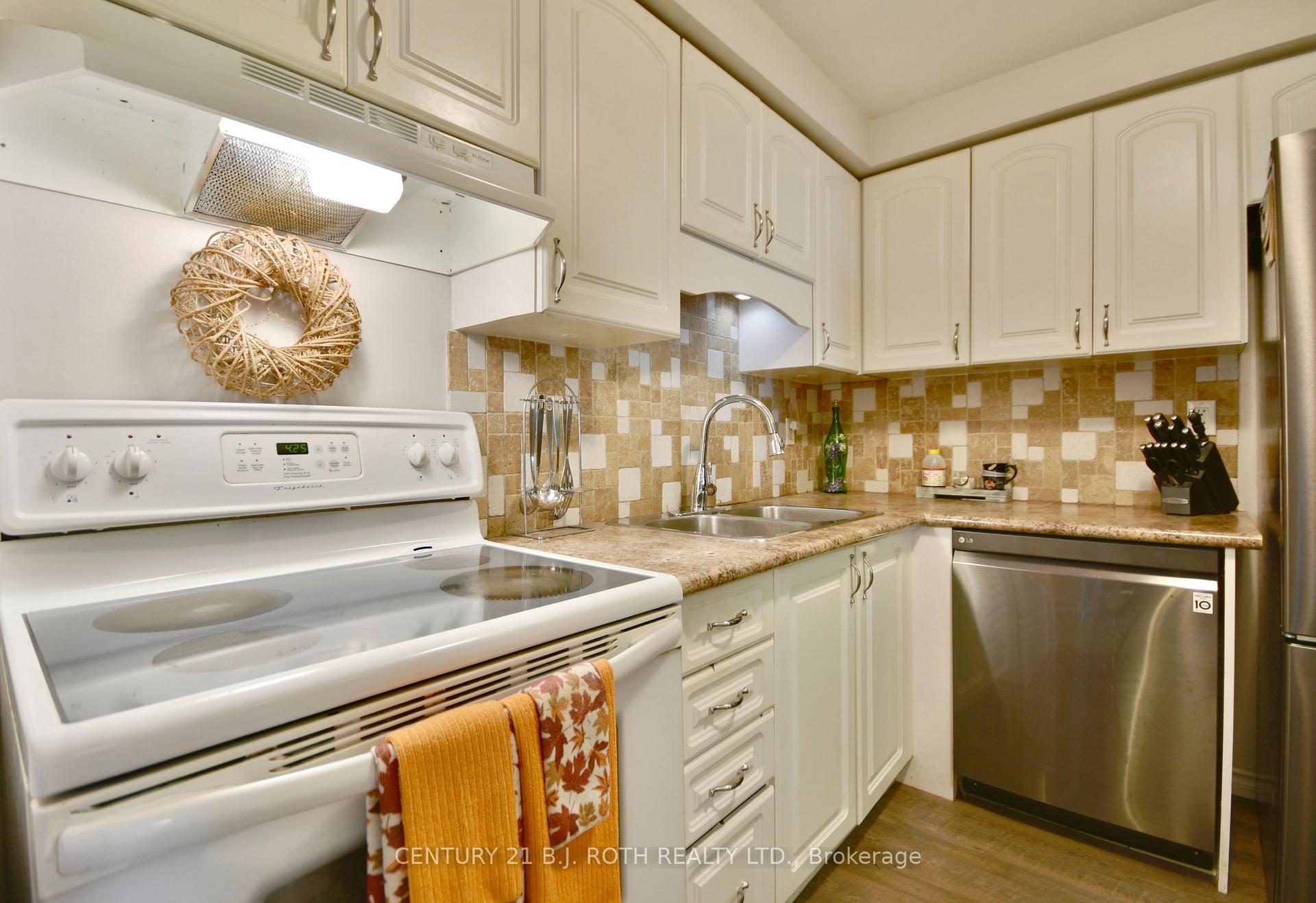 Photo 25 of Unit 8, 30 Loggers Run, Barrie, Ardagh — HOMEH