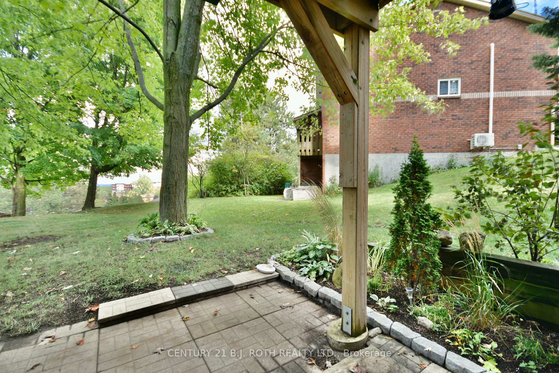Photo 28 of Unit 8, 30 Loggers Run, Barrie, Ardagh — HOMEH