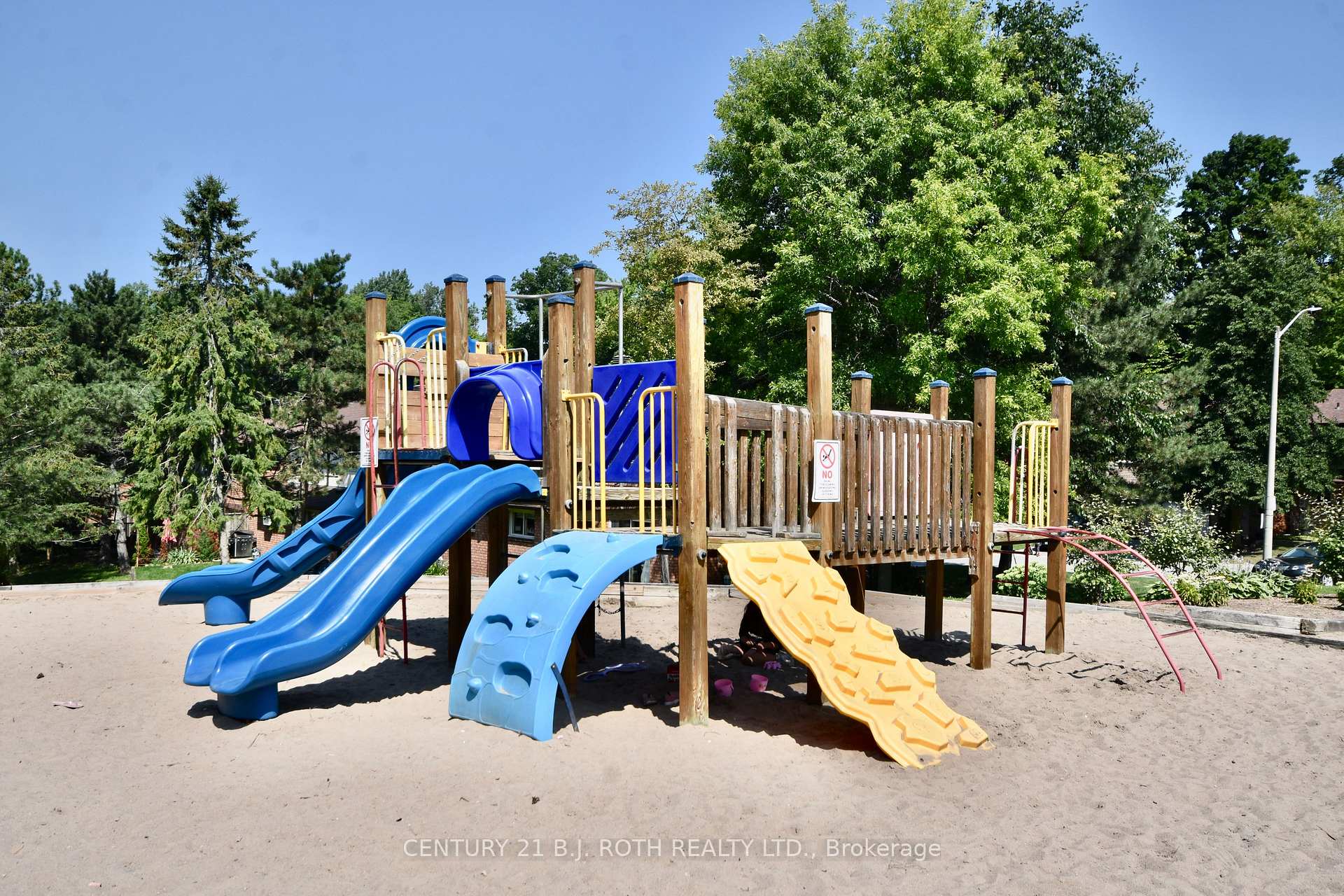 Photo 30 of Unit 8, 30 Loggers Run, Barrie, Ardagh — HOMEH