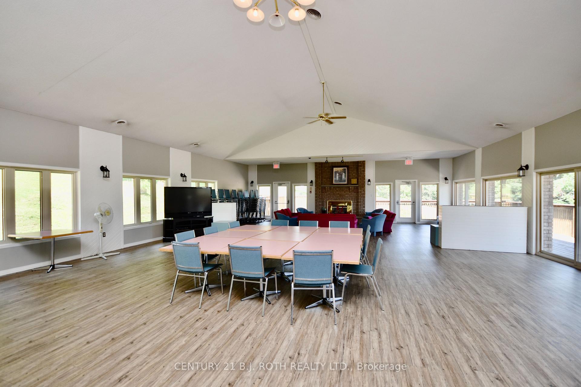 Photo 33 of Unit 8, 30 Loggers Run, Barrie, Ardagh — HOMEH