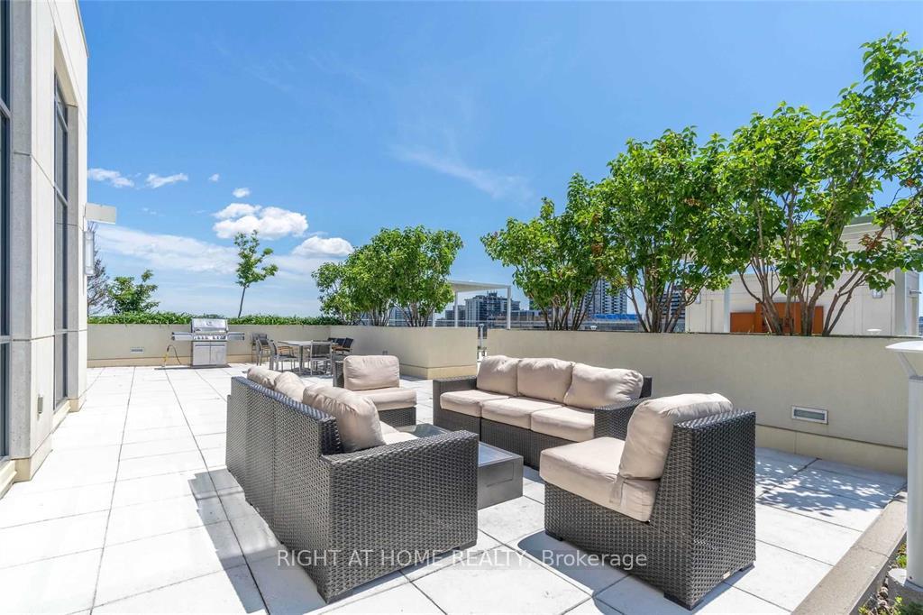Photo 2 of Unit 801, 23 Glebe Road W, Toronto, Yonge-Eglinton — HOMEH