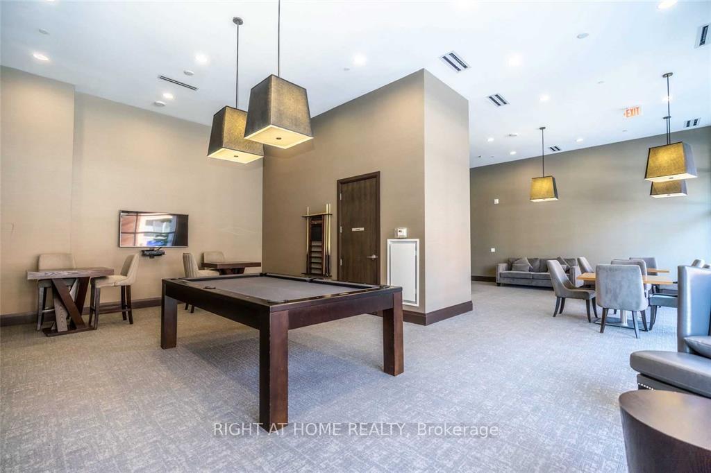 Photo 7 of Unit 801, 23 Glebe Road W, Toronto, Yonge-Eglinton — HOMEH
