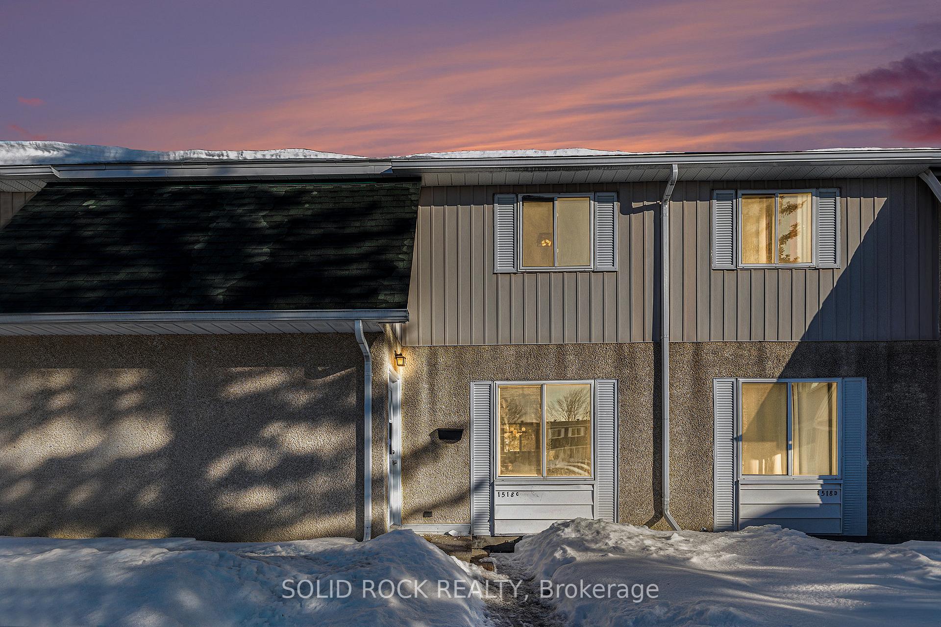 Photo 1 of Unit 31, 1518C Beaverpond Drive, Ottawa, Pineview — HOMEH