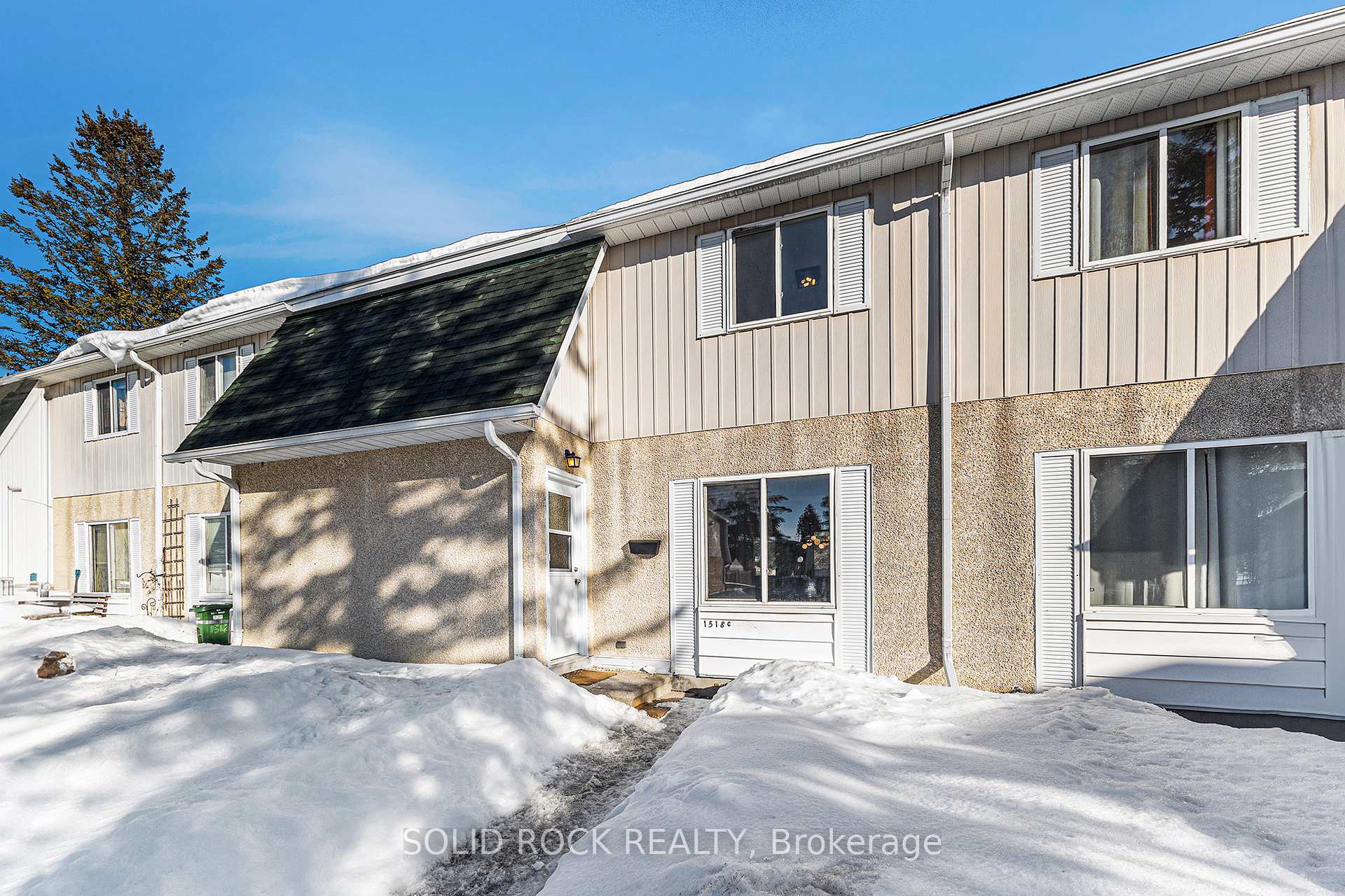 Photo 7 of Unit 31, 1518C Beaverpond Drive, Ottawa, Pineview — HOMEH