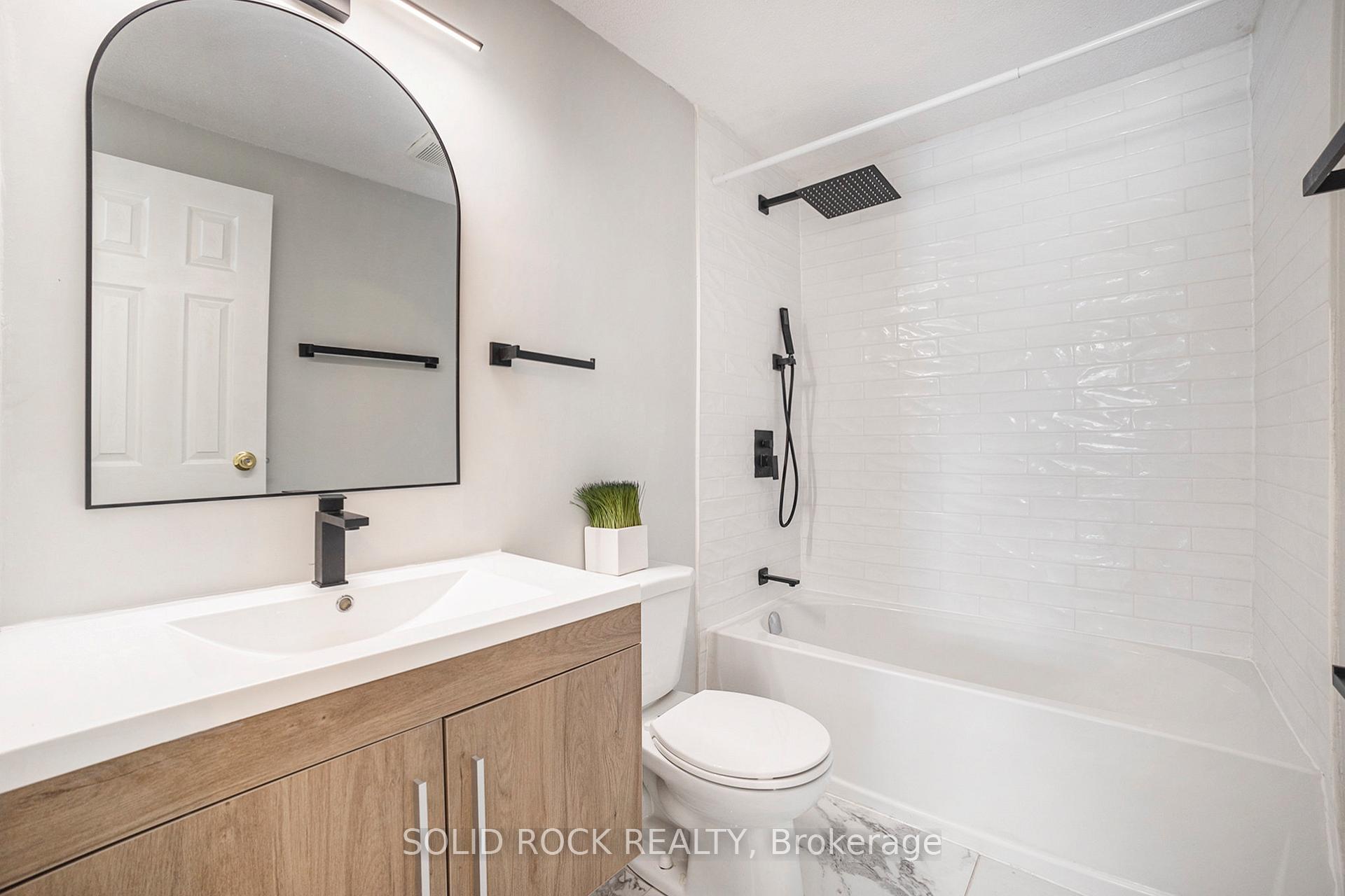 Photo 15 of Unit 31, 1518C Beaverpond Drive, Ottawa, Pineview — HOMEH
