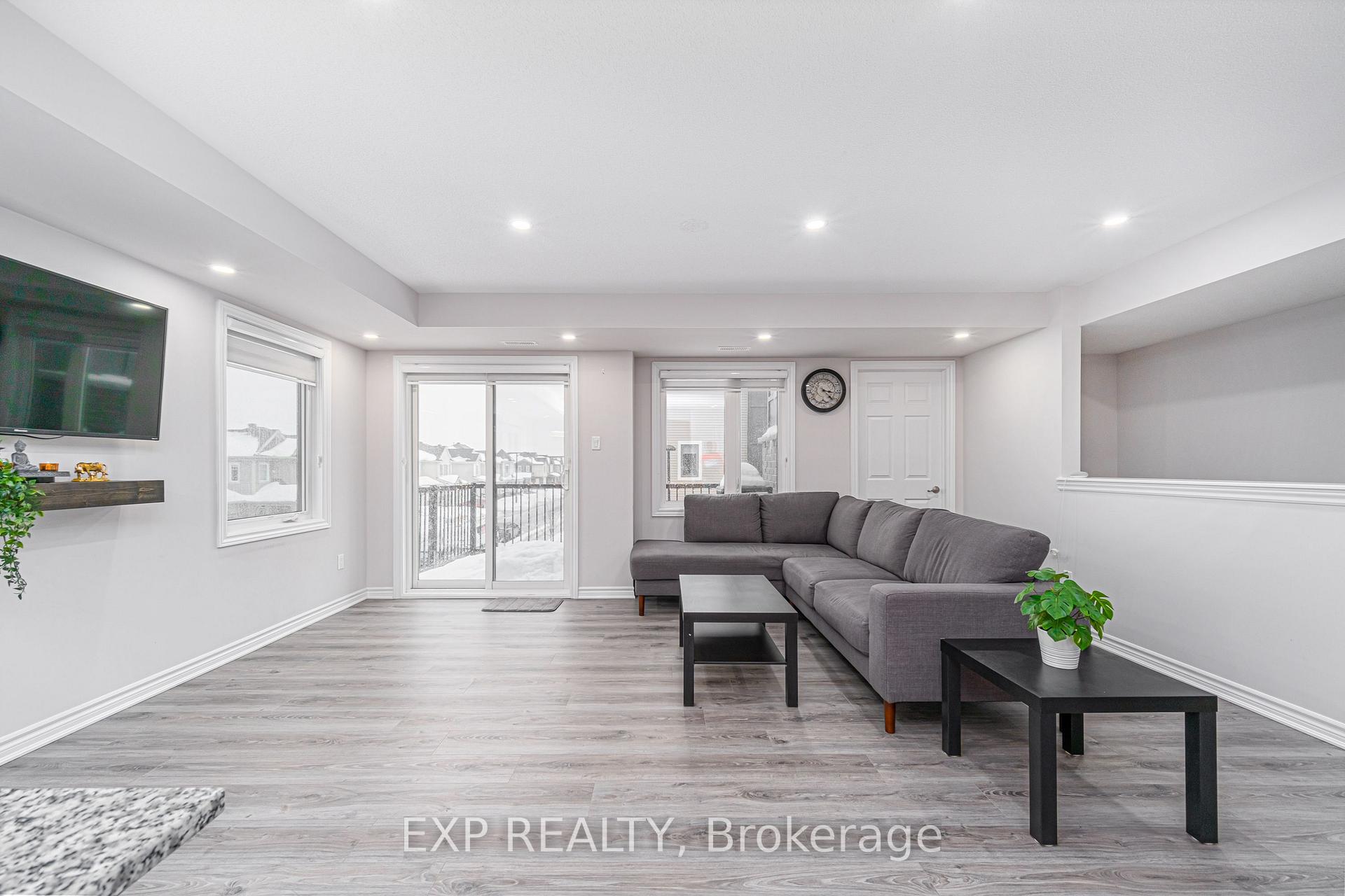 Photo 6 of 103 Walleye Private, Ottawa, Barrhaven - Half Moon Bay — HOMEH