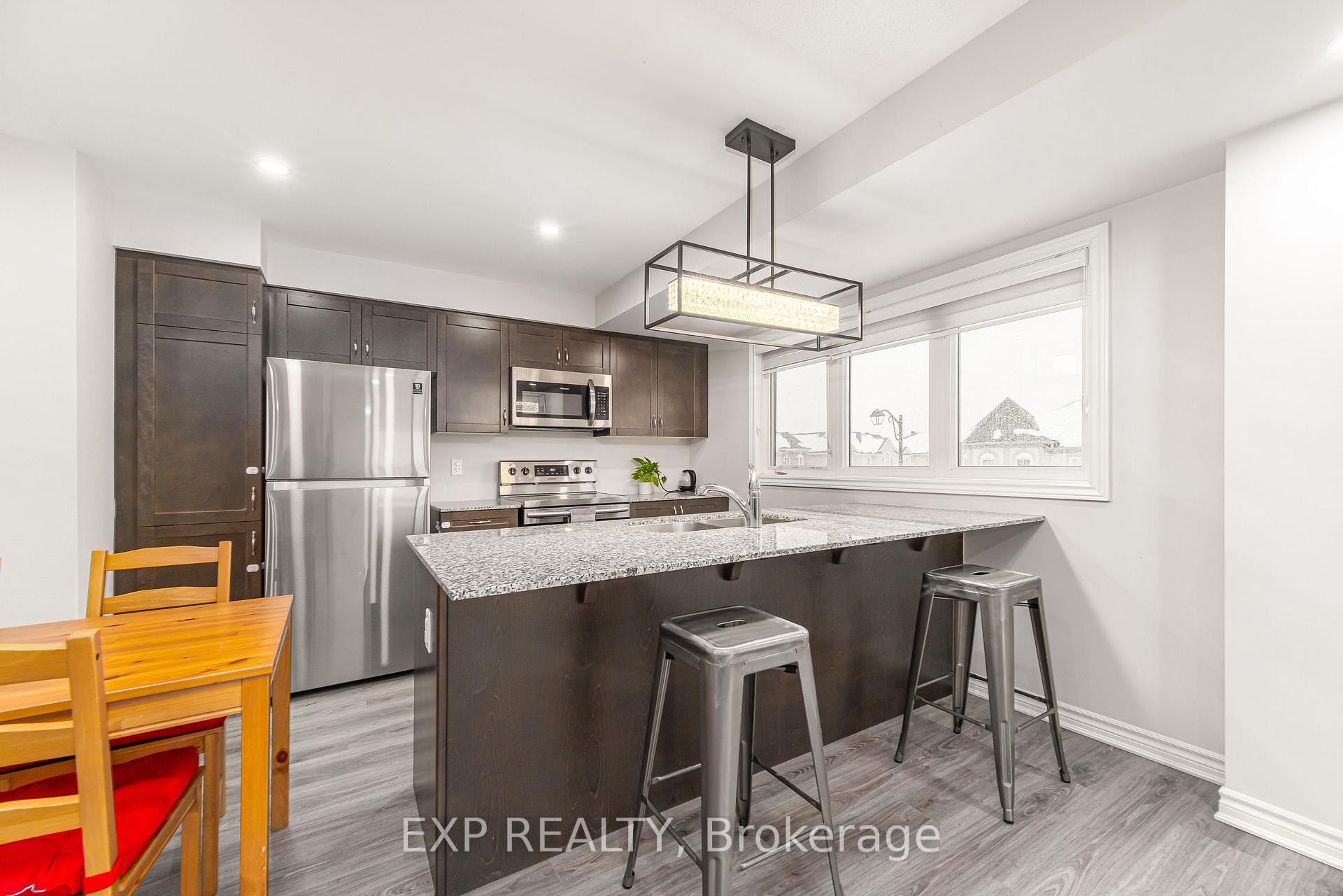 Photo 10 of 103 Walleye Private, Ottawa, Barrhaven - Half Moon Bay — HOMEH