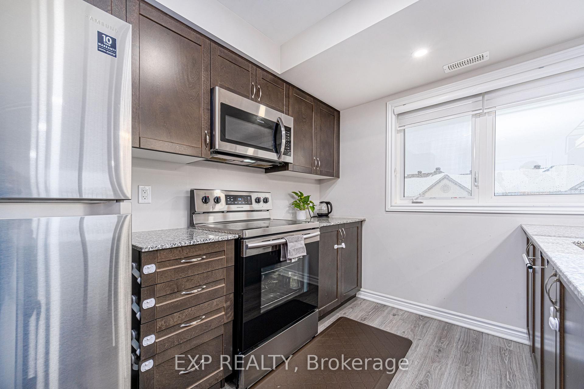 Photo 13 of 103 Walleye Private, Ottawa, Barrhaven - Half Moon Bay — HOMEH