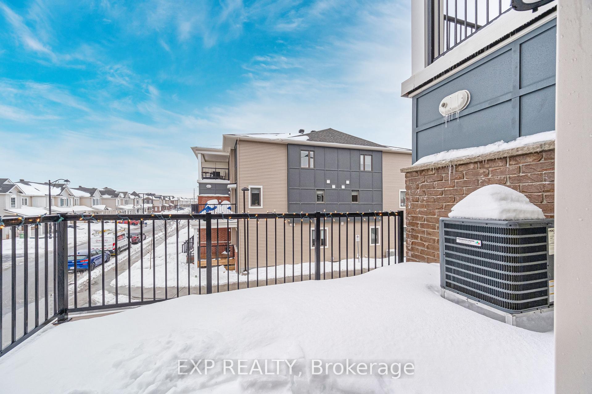Photo 14 of 103 Walleye Private, Ottawa, Barrhaven - Half Moon Bay — HOMEH