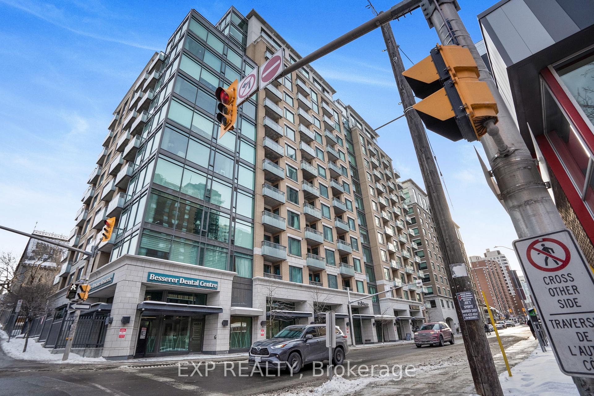 Front of Unit 1006, 238 Besserer Street