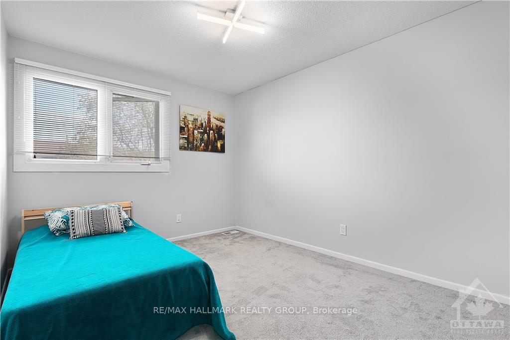 Photo 17 of 2219 Stonehenge Crescent, Ottawa, Pineview — HOMEH