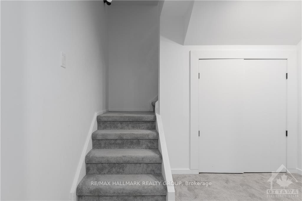 Photo 19 of 2219 Stonehenge Crescent, Ottawa, Pineview — HOMEH