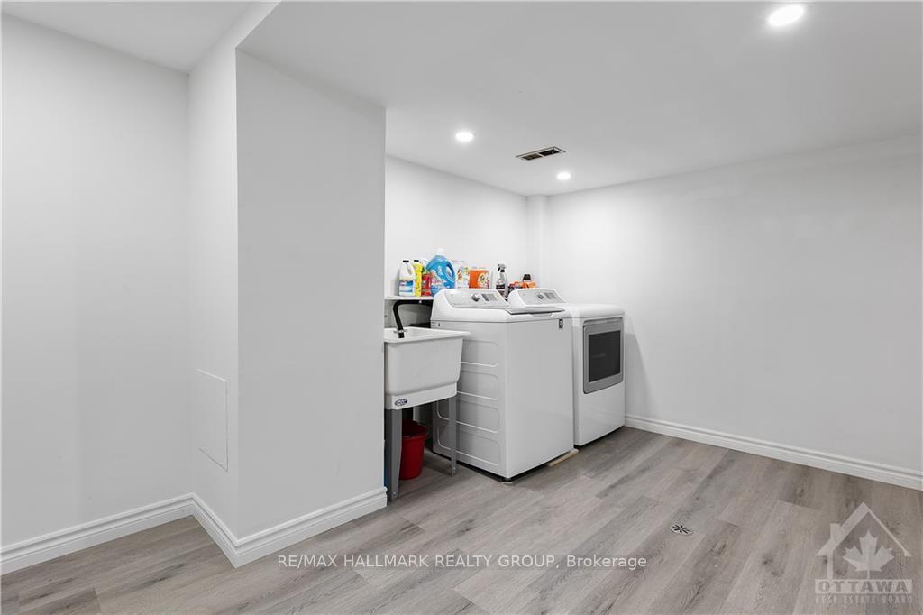 Photo 23 of 2219 Stonehenge Crescent, Ottawa, Pineview — HOMEH