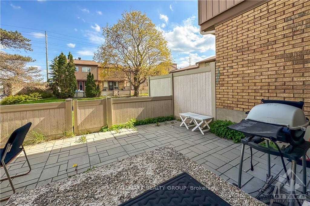 Photo 25 of 2219 Stonehenge Crescent, Ottawa, Pineview — HOMEH