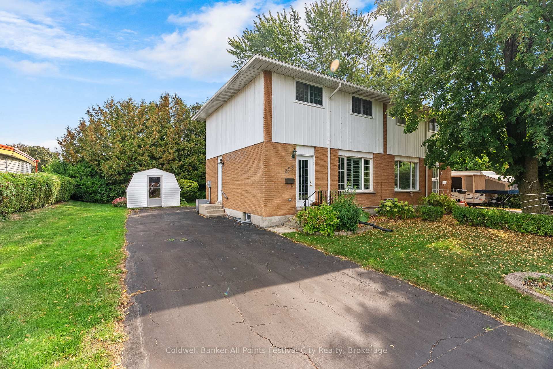 Photo 9 of 255 Christina Court, Goderich, Goderich (Town) — HOMEH