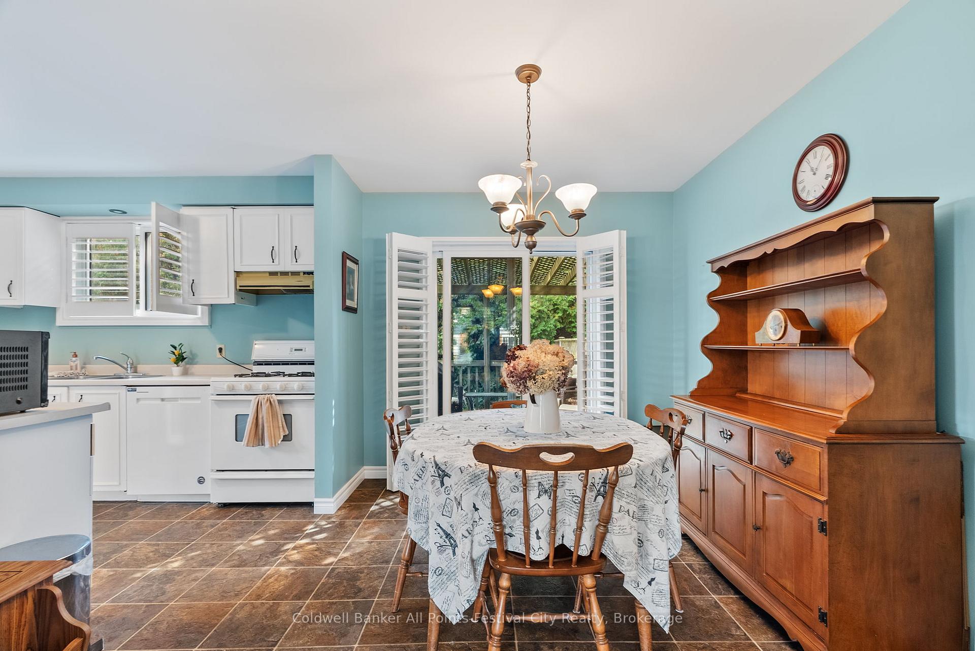 Photo 12 of 255 Christina Court, Goderich, Goderich (Town) — HOMEH