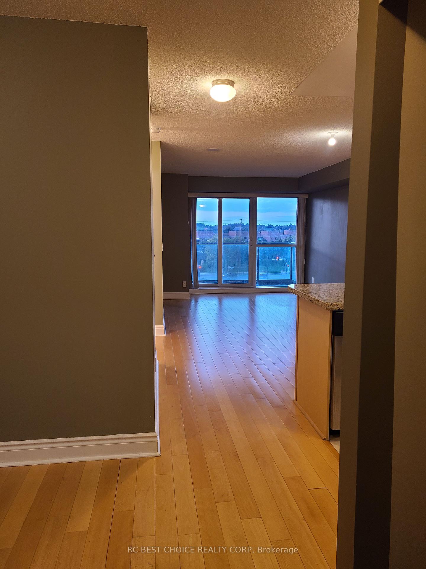 Photo 5 of Unit 810, 32 Clegg Road, Markham, Unionville — HOMEH