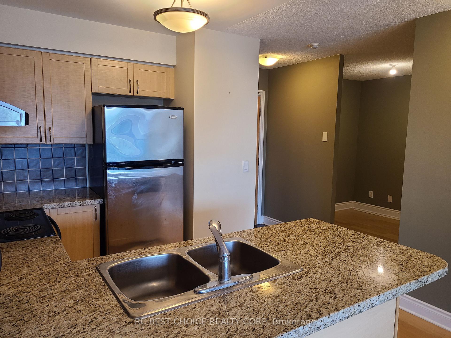 Photo 11 of Unit 810, 32 Clegg Road, Markham, Unionville — HOMEH