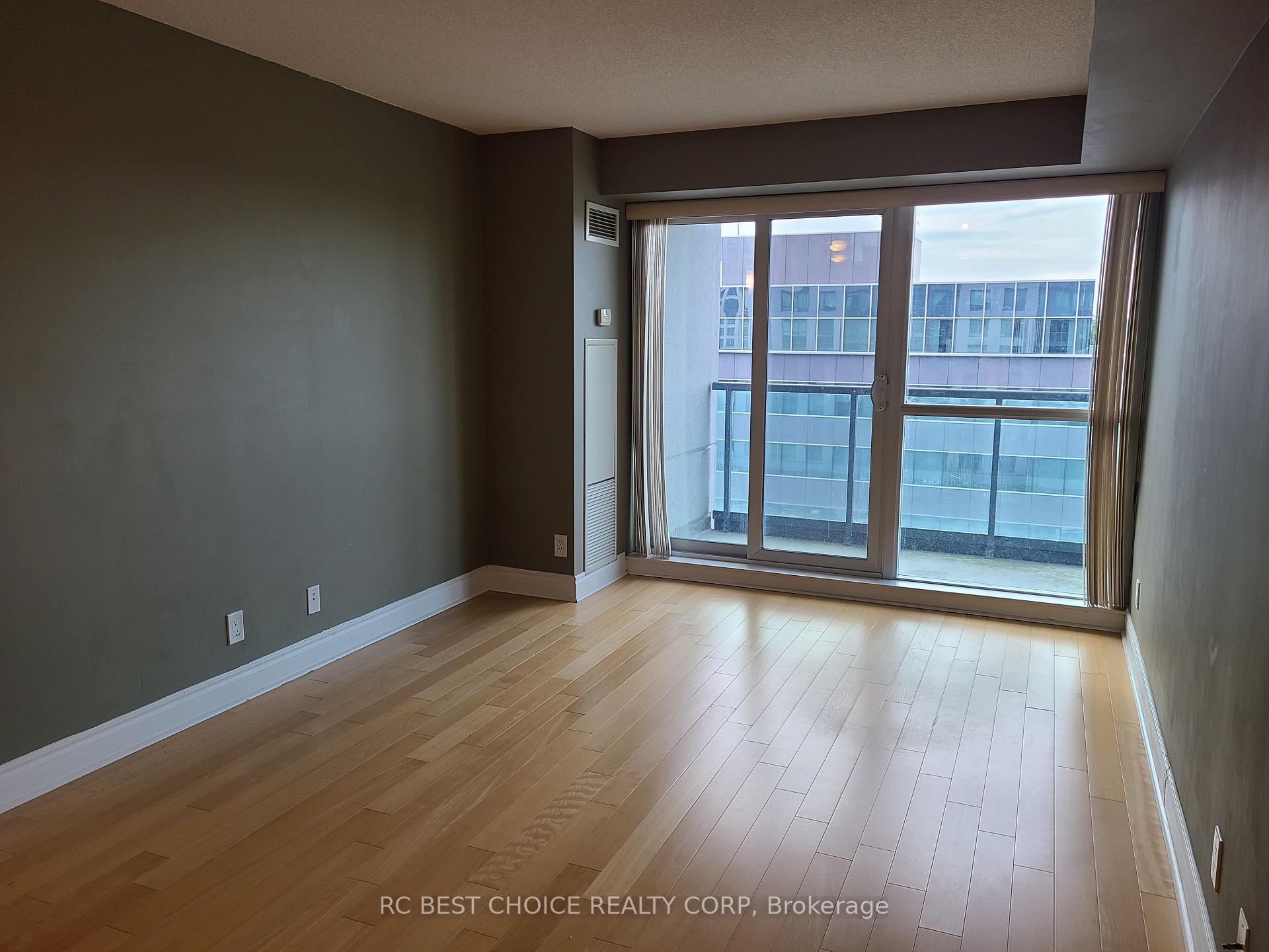 Photo 15 of Unit 810, 32 Clegg Road, Markham, Unionville — HOMEH