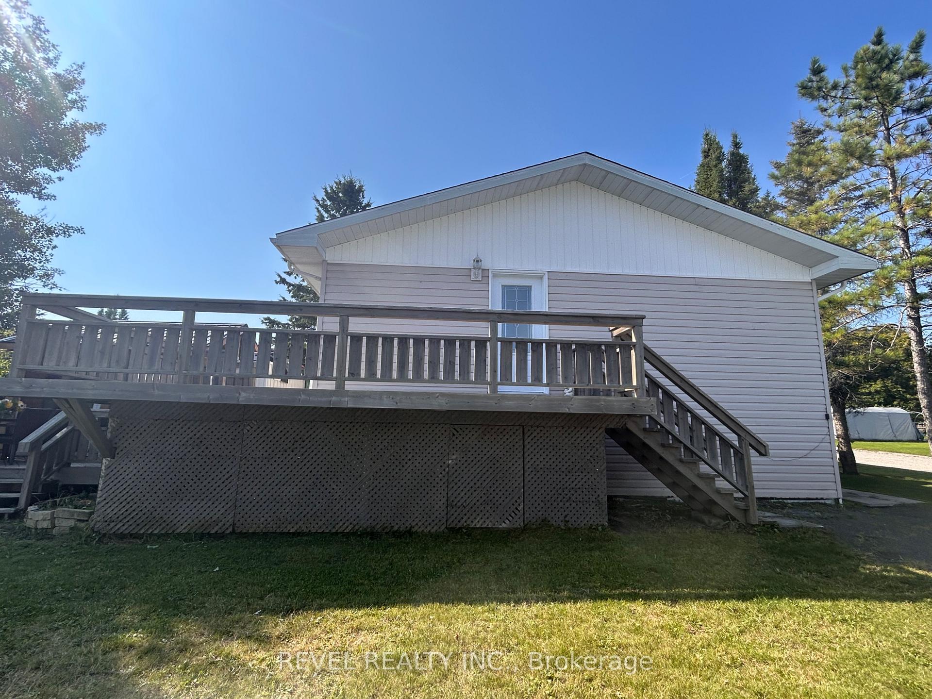 Photo 7 of 24 Cree Road, Cochrane — HOMEH