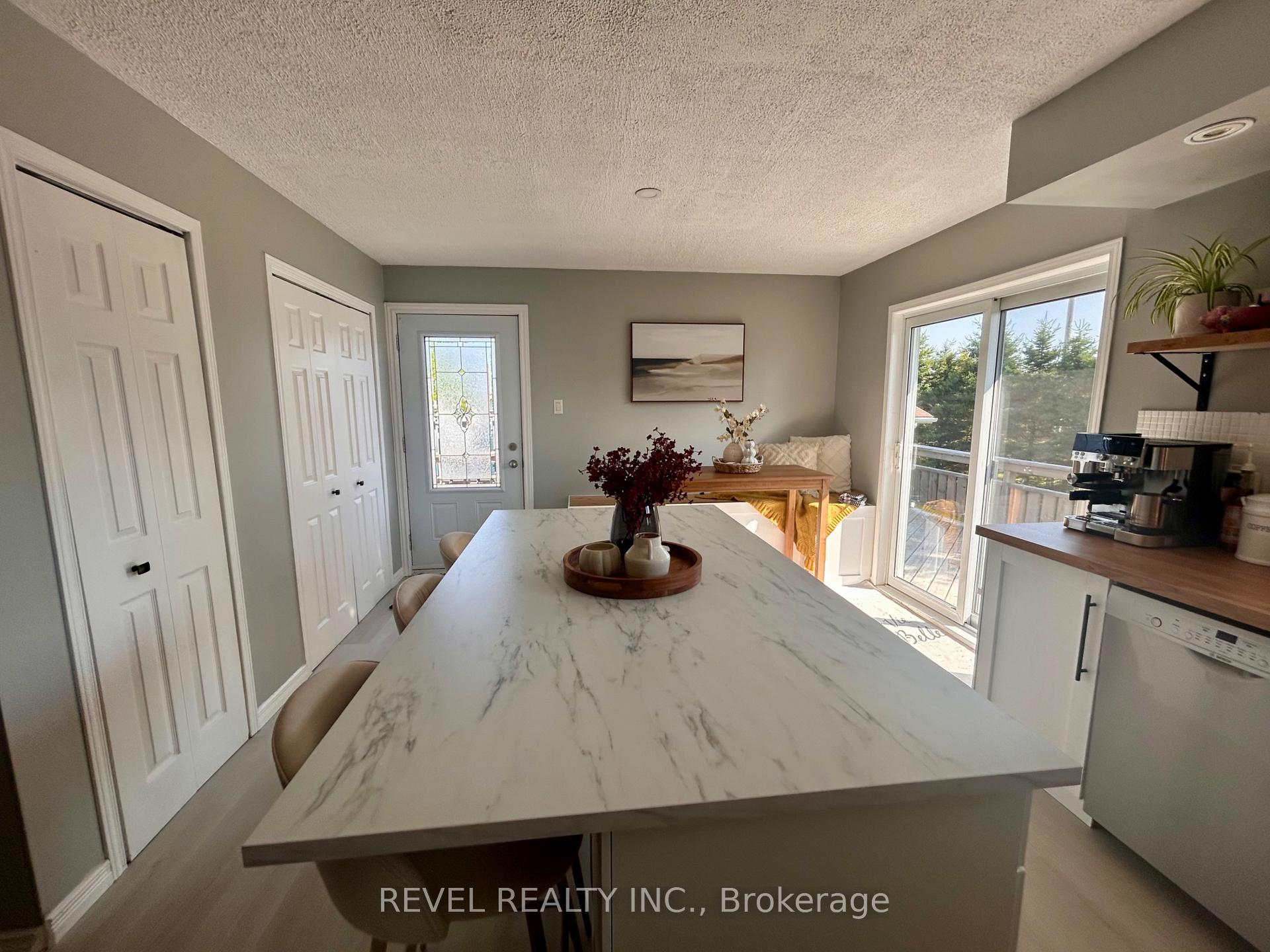 Photo 12 of 24 Cree Road, Cochrane — HOMEH