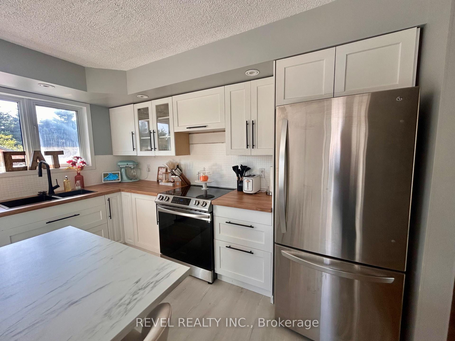 Photo 17 of 24 Cree Road, Cochrane — HOMEH