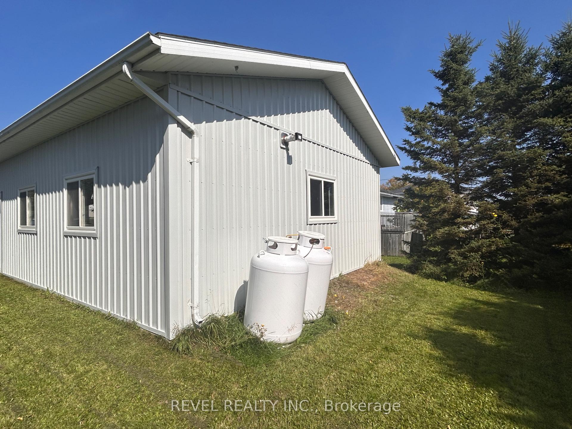 Photo 44 of 24 Cree Road, Cochrane — HOMEH