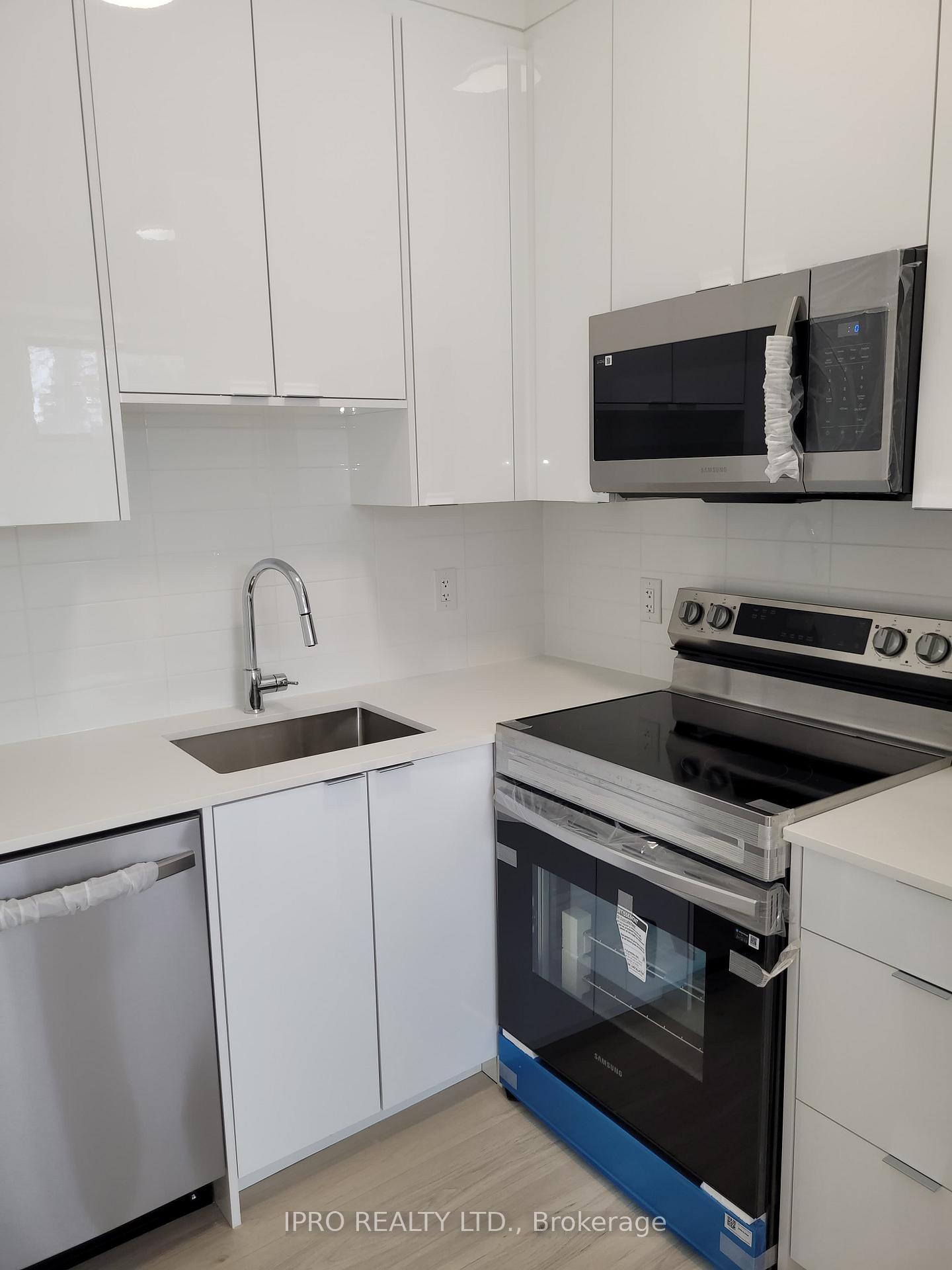 Front of Unit 101, 7277 Wilson Crescent