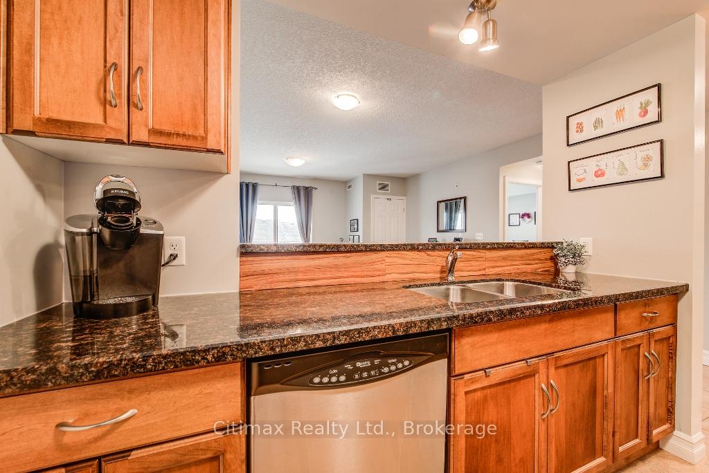Photo 8 of Unit 307, 901 Paisley Road, Guelph, Willow West/Sugarbush/West Acres — HOMEH