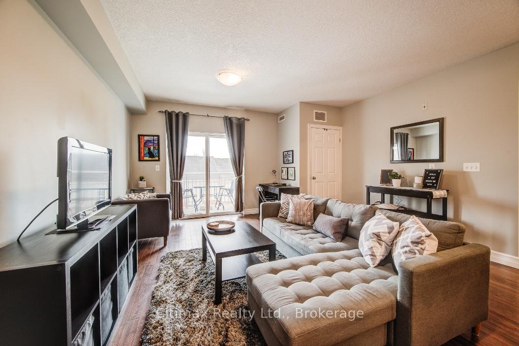 Photo 13 of Unit 307, 901 Paisley Road, Guelph, Willow West/Sugarbush/West Acres — HOMEH