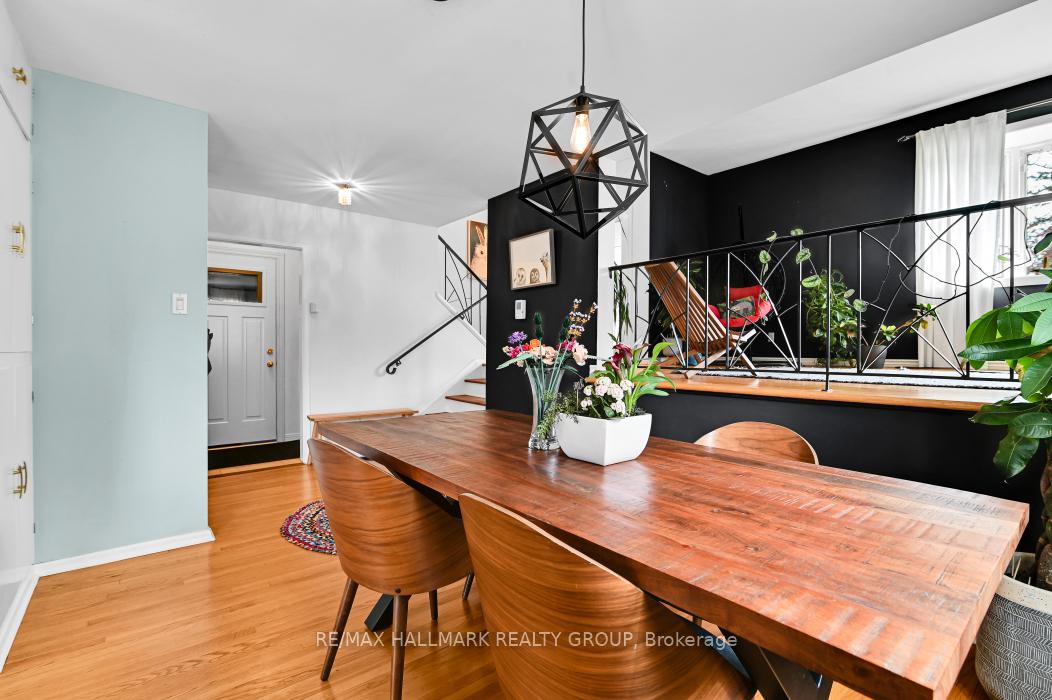Photo 10 of 2206 Fife Crescent, Ottawa, Elmvale Acres — HOMEH