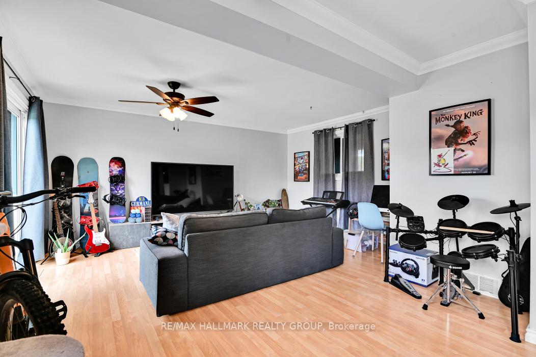 Photo 17 of 2206 Fife Crescent, Ottawa, Elmvale Acres — HOMEH