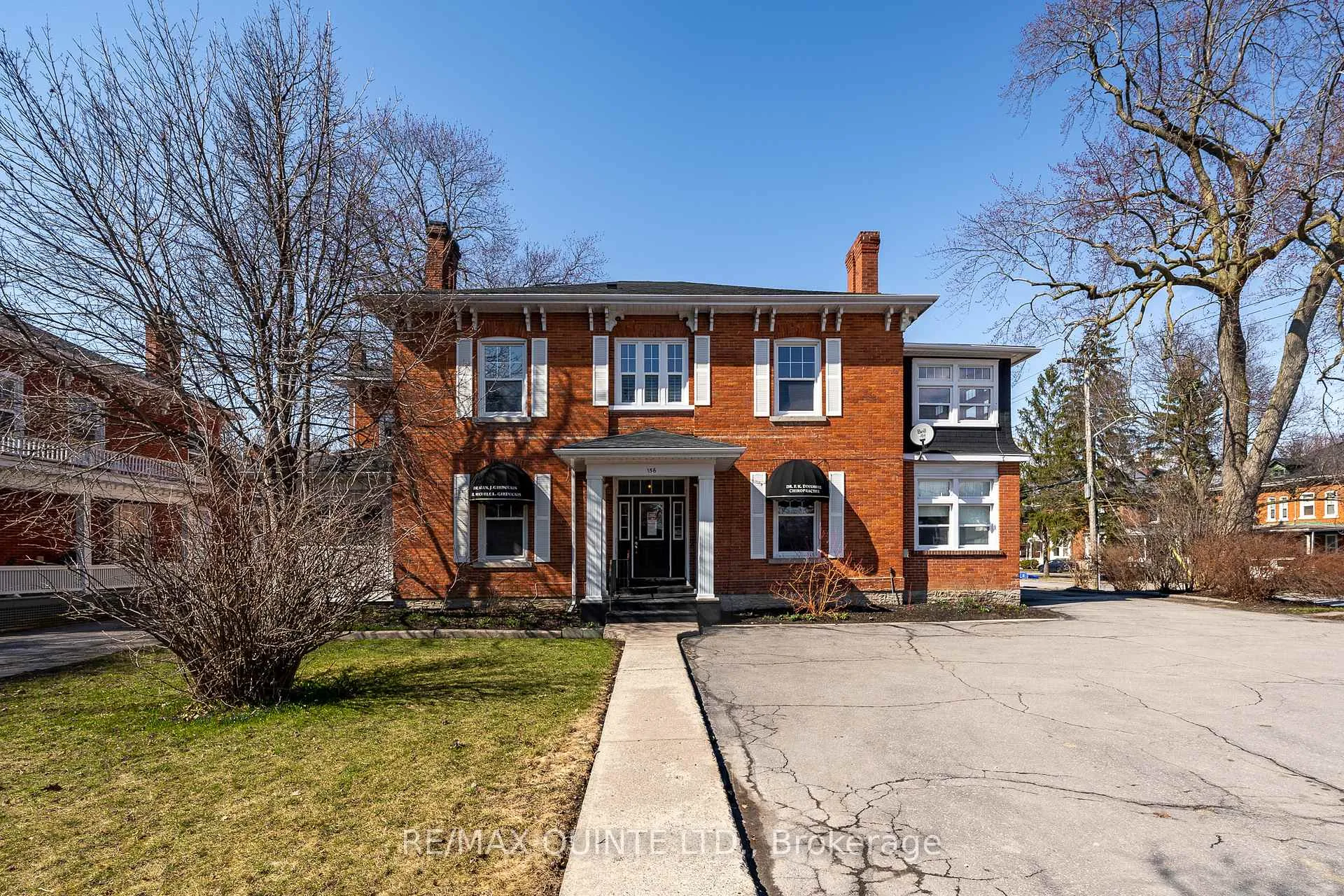 Photo of 156 Bridge Street E
