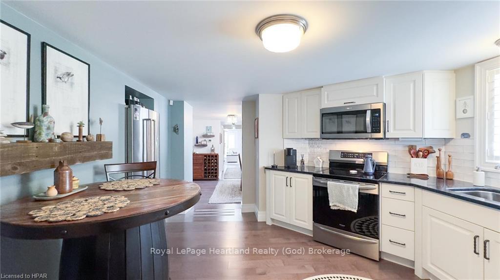 Photo 12 of Unit 100, 5 Cobourg Street, Goderich, Goderich (Town) — HOMEH