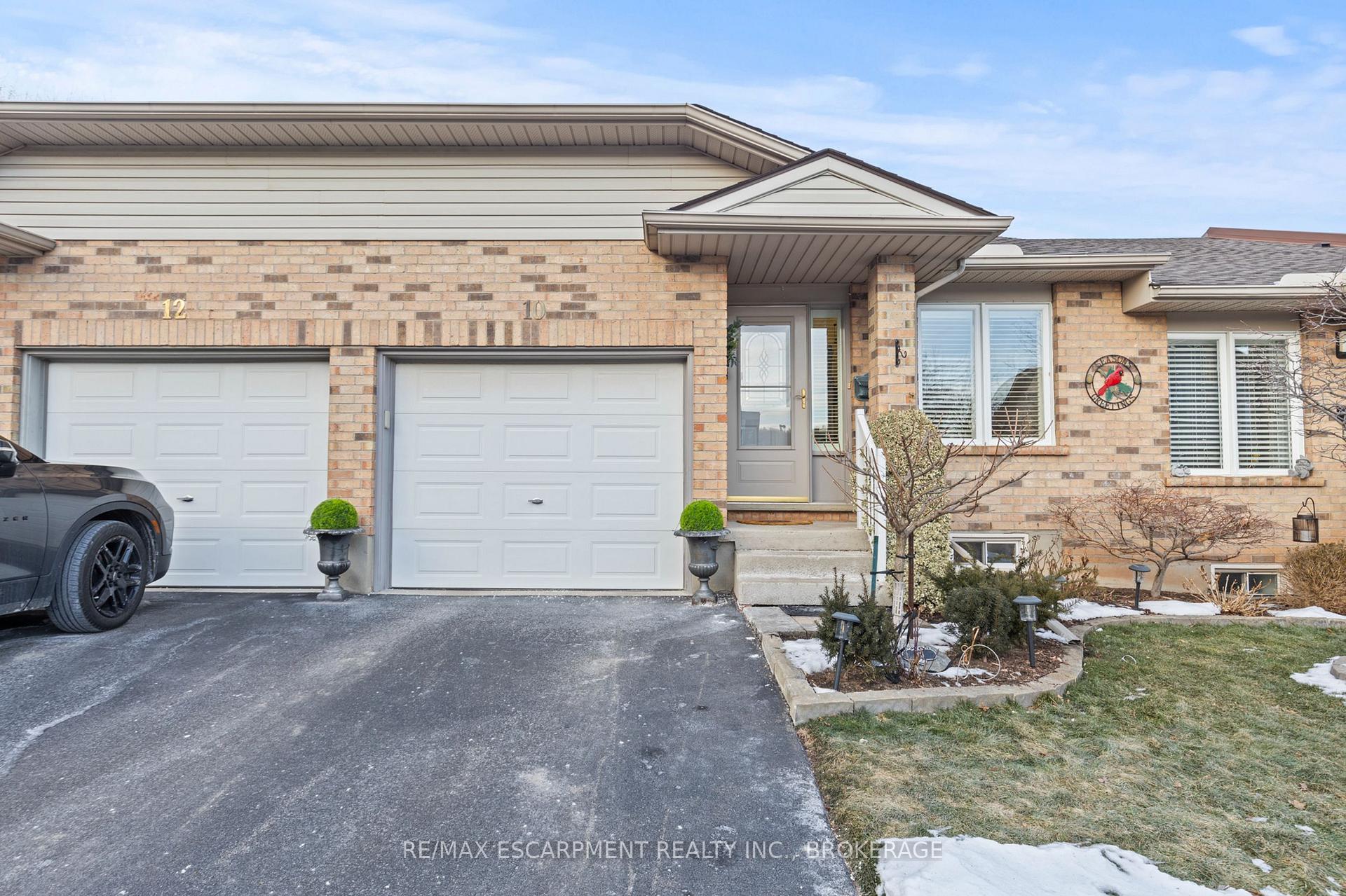 Photo 1 of Unit 10, 19 Bartlett Avenue, Grimsby, Grimsby East — HOMEH