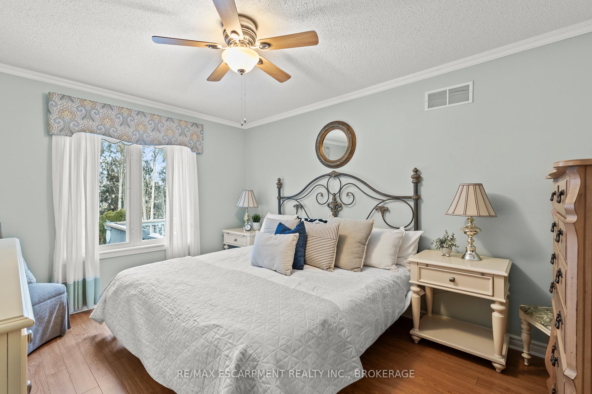 Photo 17 of Unit 10, 19 Bartlett Avenue, Grimsby, Grimsby East — HOMEH