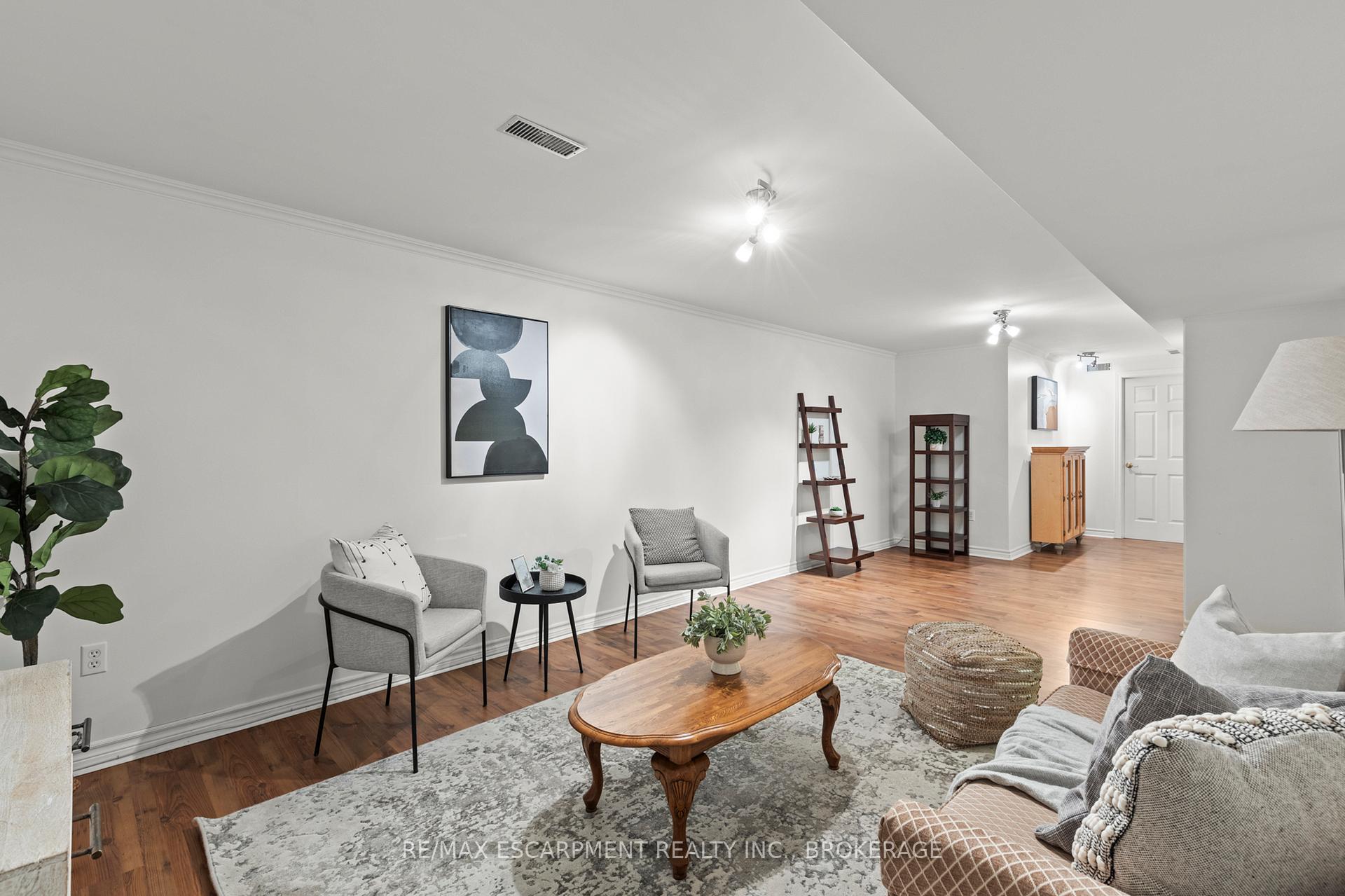 Photo 23 of Unit 10, 19 Bartlett Avenue, Grimsby, Grimsby East — HOMEH