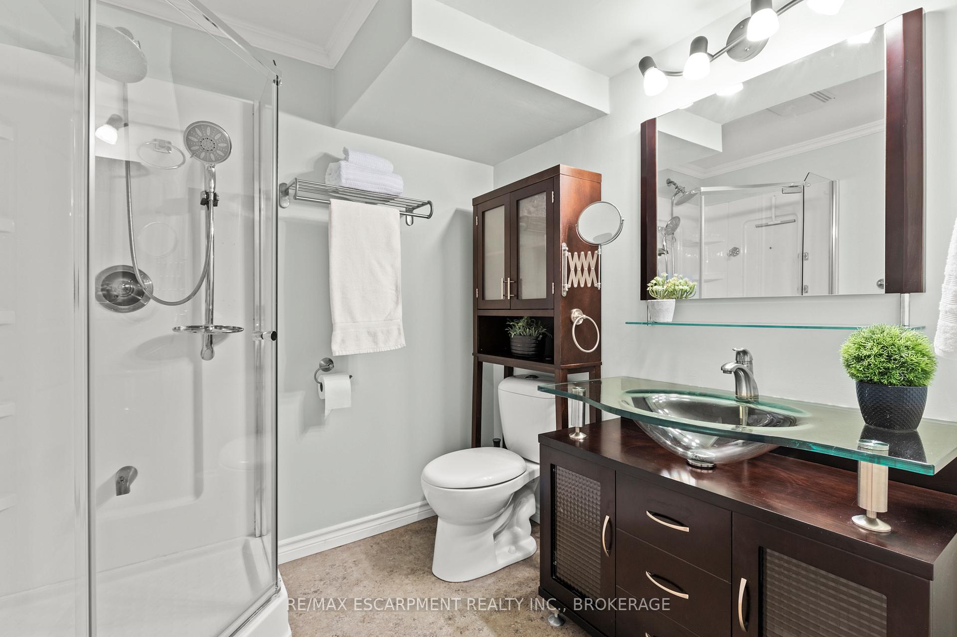 Photo 26 of Unit 10, 19 Bartlett Avenue, Grimsby, Grimsby East — HOMEH