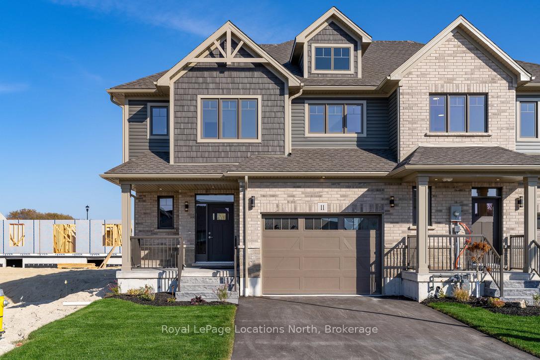 Photo 2 of 11 Swain Crescent, Collingwood — HOMEH