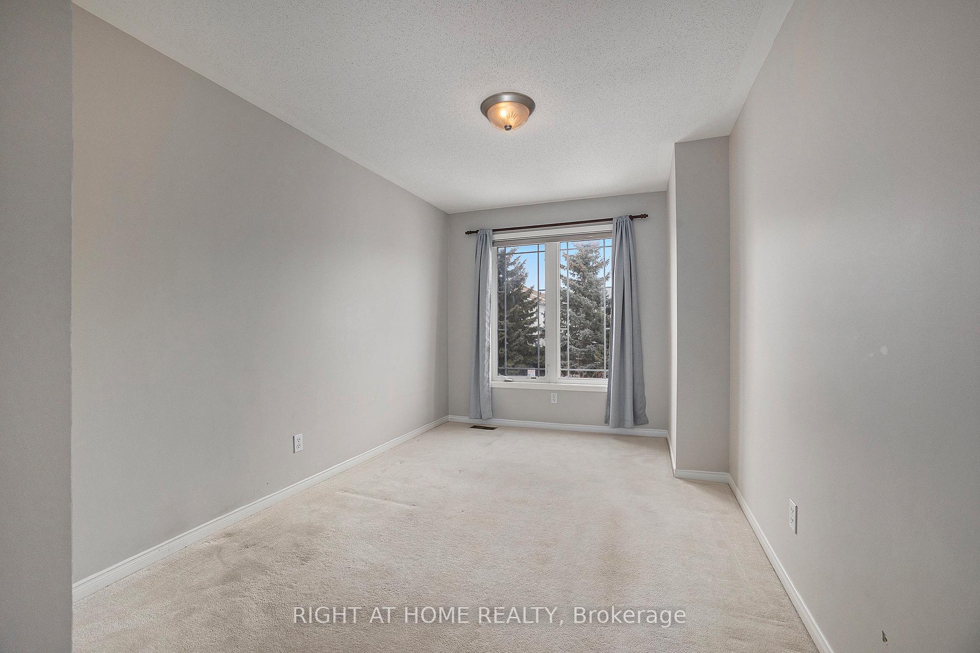 Photo 18 of 50 Madaket Private, Ottawa, Kanata - Emerald Meadows/Trailwest — HOMEH